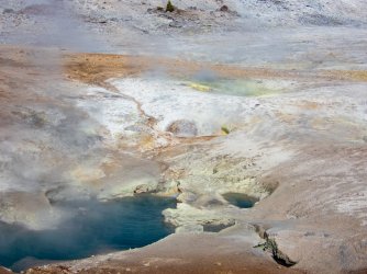 YNP_Day-2_Hayden_Valley_Violet_Cr_thermal_pools.jpg YNP_Day-2_Hayden_Valley_Violet_Cr_thermal_pools.jpg