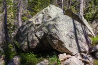 Cenotaph close.jpg Cenotaph close.jpg