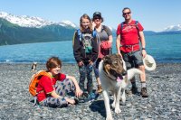 Seward_trip_hike_beach_S_Rick&SAK&kids_beach4.jpg