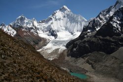 Yerupaja Rasac and Laguna Sarapococha.jpg