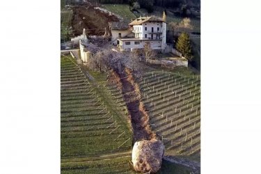 a boulder-1000x667.jpg