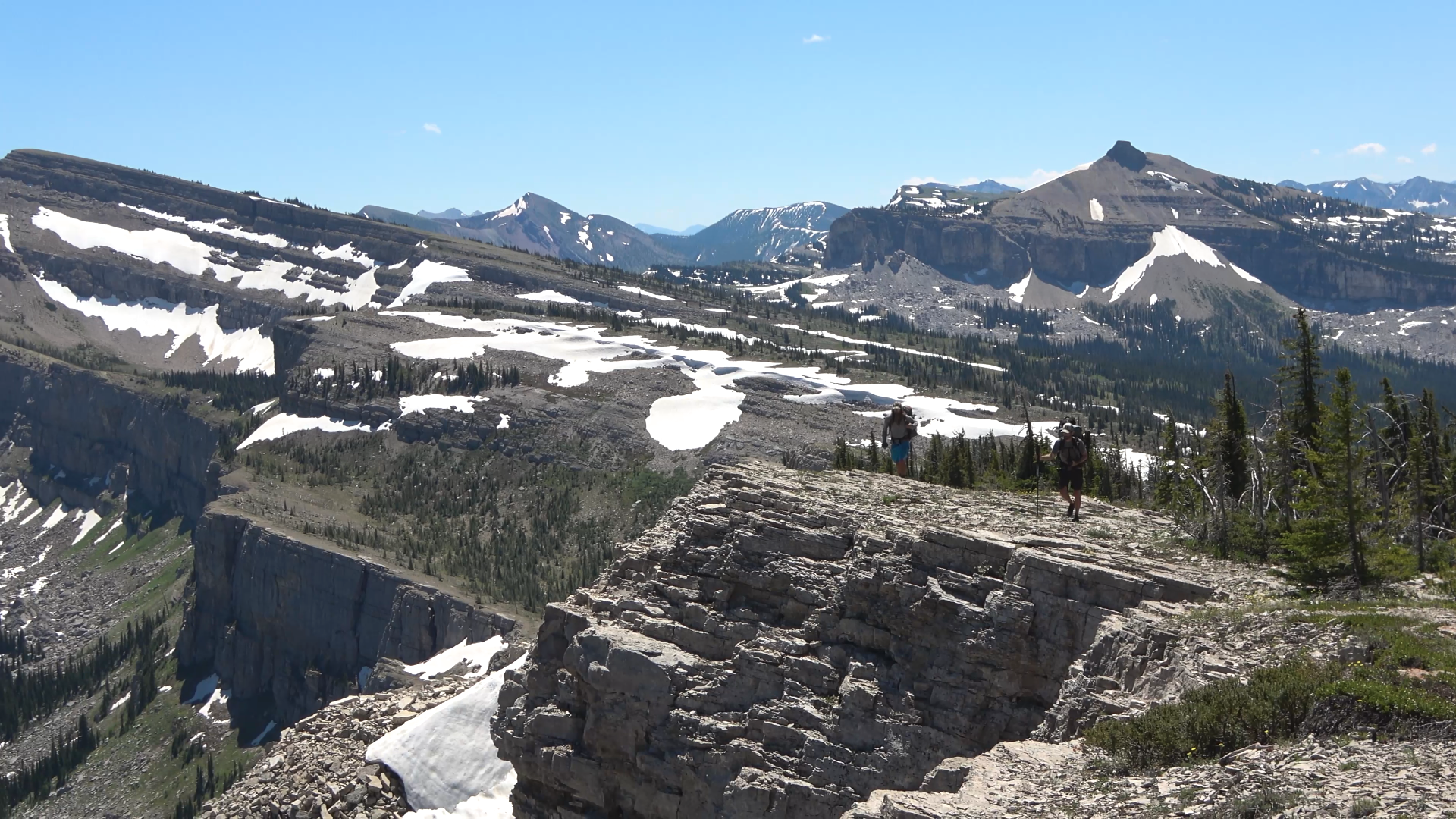 The Chinese Wall In Montana Is A Bucket List Worthy Hike With Epic