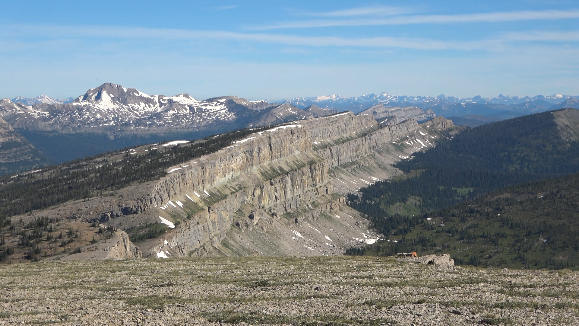 The Chinese Wall In Montana Is A Bucket List Worthy Hike With Epic