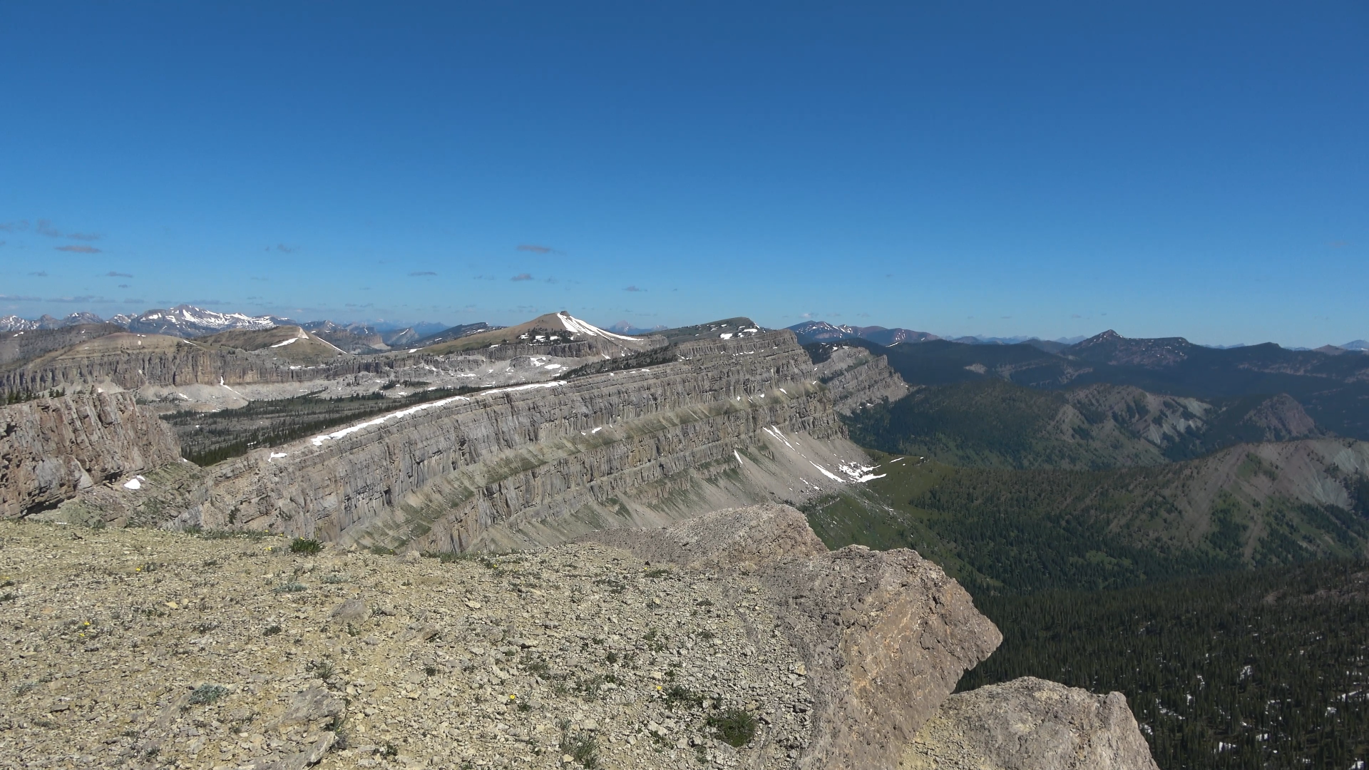 The Chinese Wall In Montana Is A Bucket List Worthy Hike With Epic