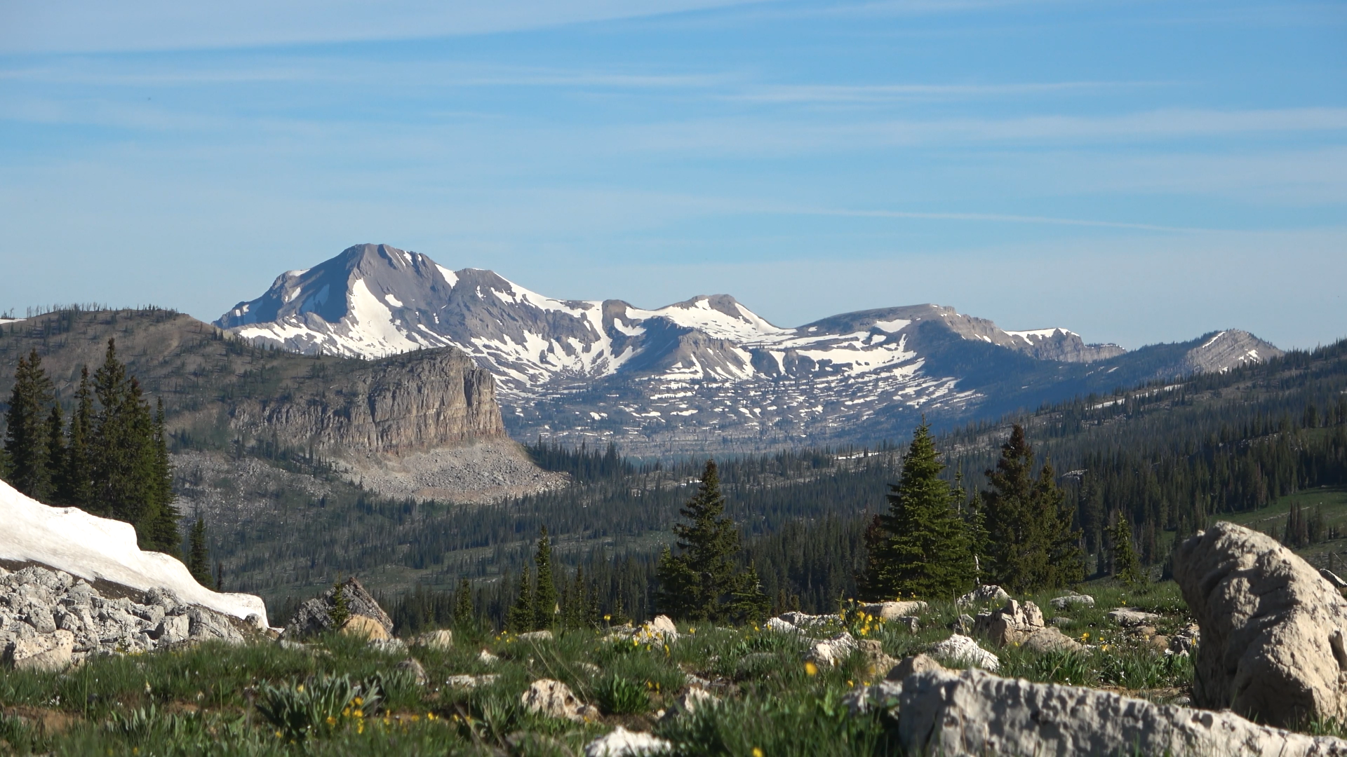 The Chinese Wall In Montana Is A Bucket List Worthy Hike With Epic