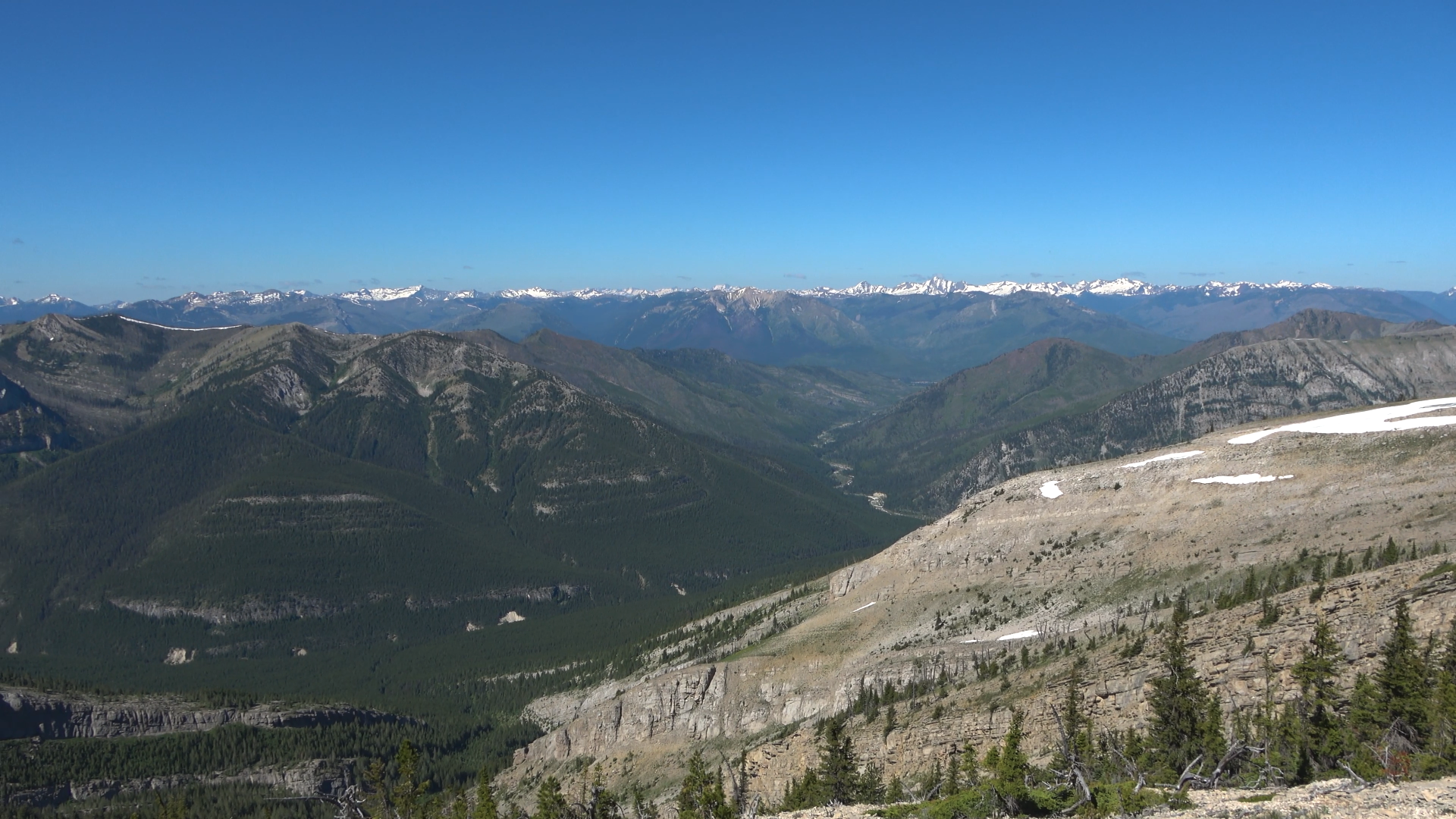 The Chinese Wall In Montana Is A Bucket List Worthy Hike With Epic