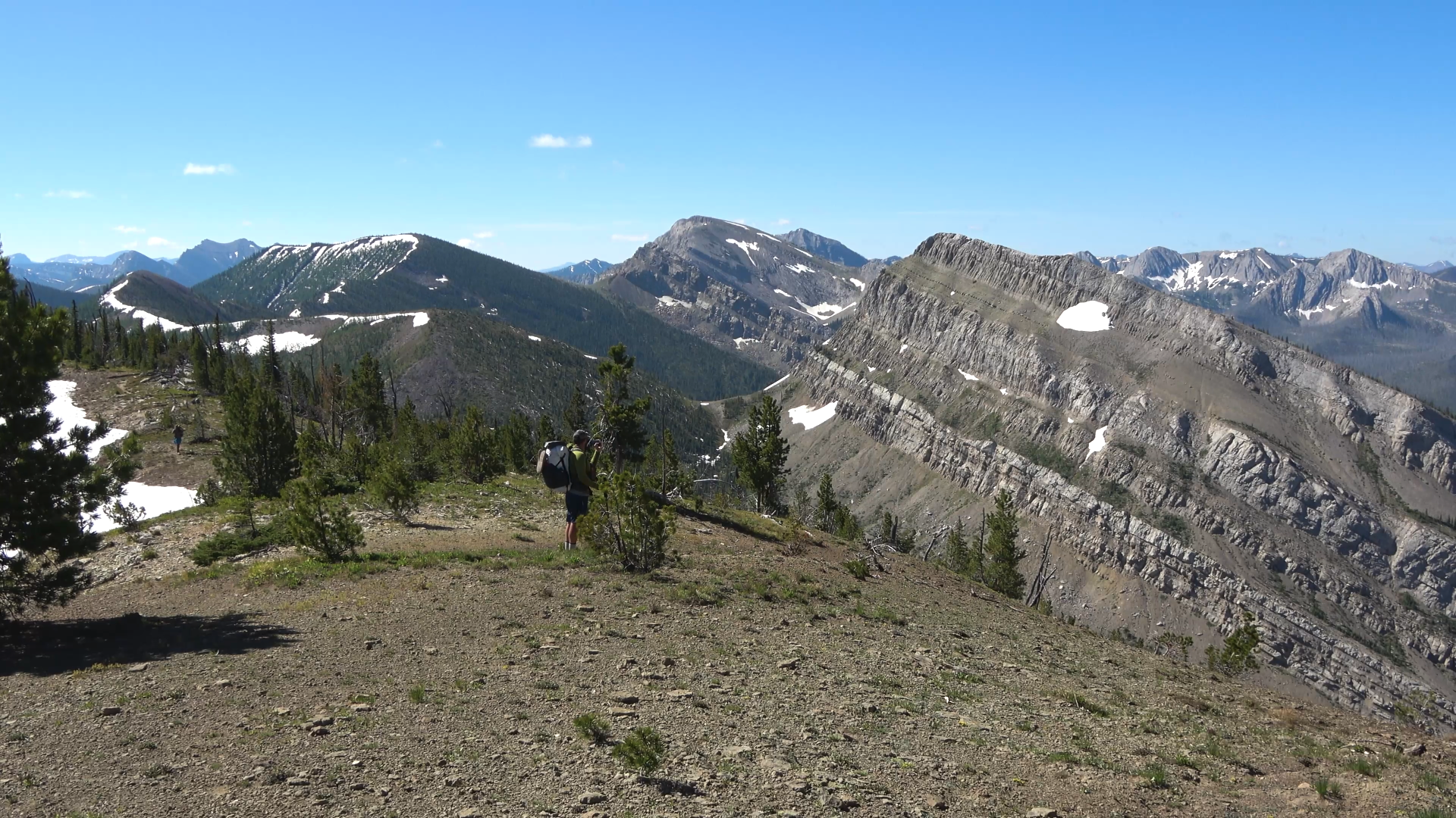 The Chinese Wall In Montana Is A Bucket List Worthy Hike With Epic