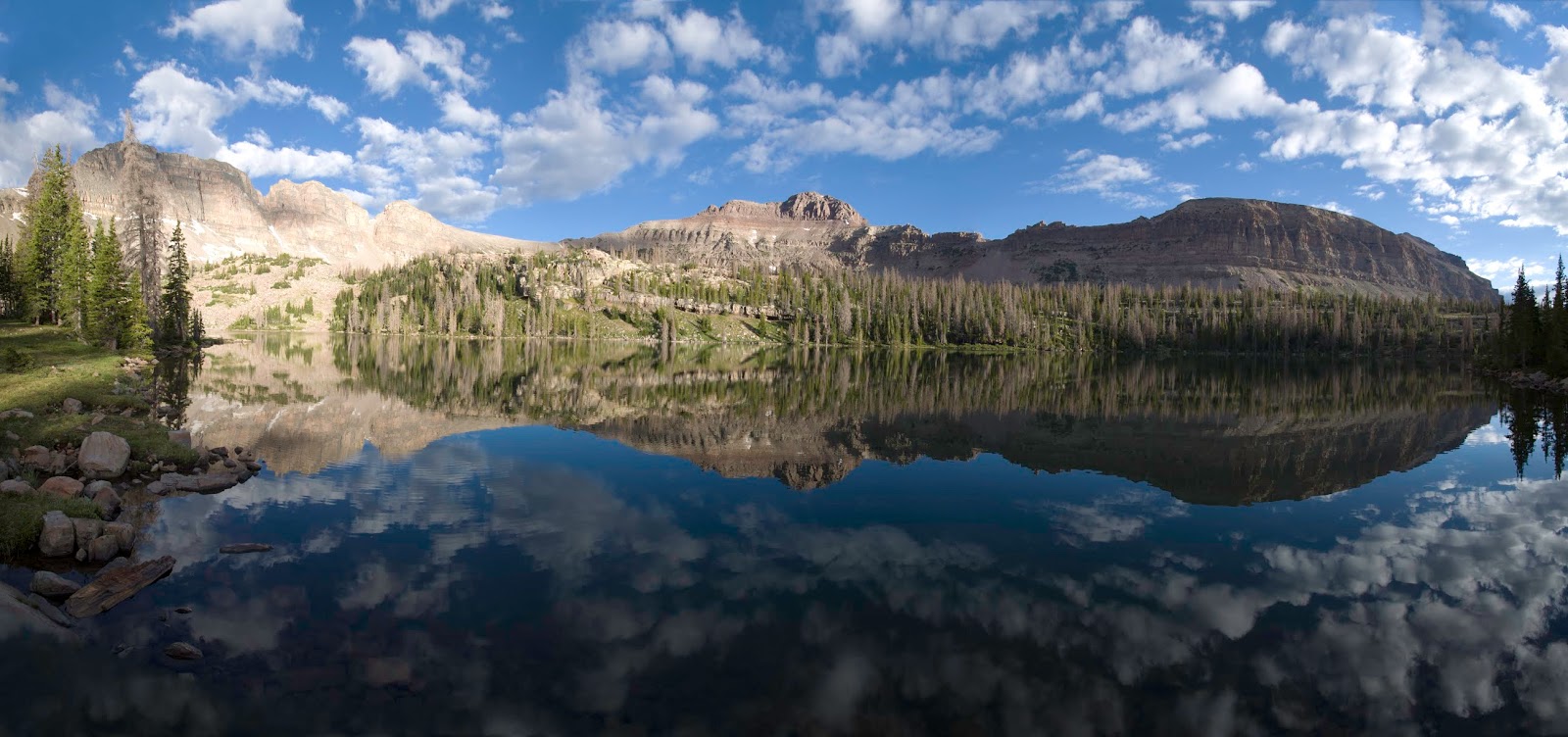RyderLakeMorningPano.jpg